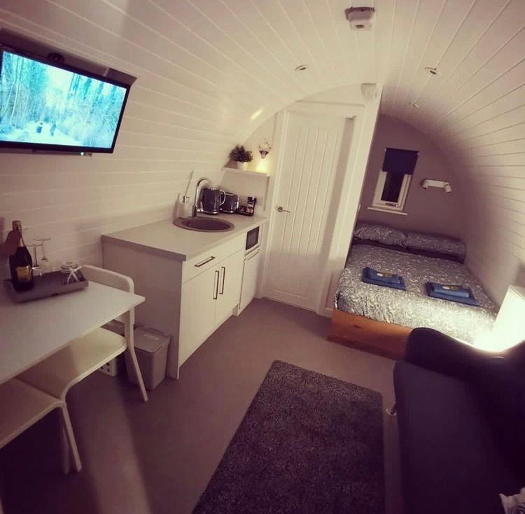 Loch Ness Pods Apartment Fort Augustus Exterior photo